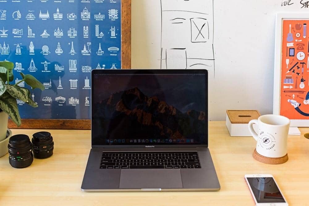 unsplash.com/Mia Baker