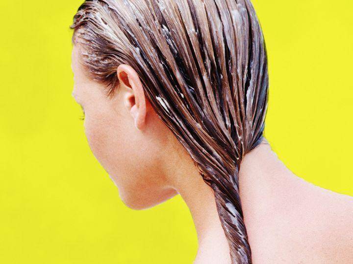 Selain Cuci Rambut, Coba Gunakan Shampoo untuk Lakukan Hal Ini!