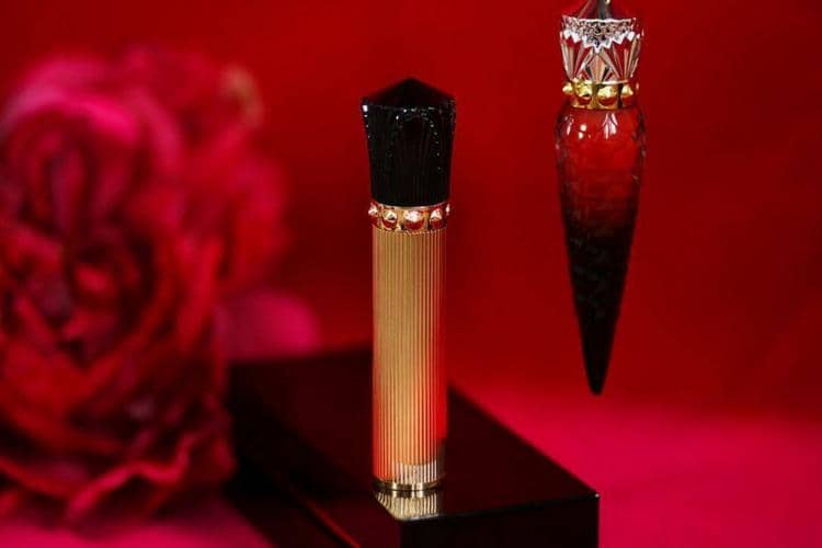 Instagram.com/@louboutinbeaute/@olgaofgreece