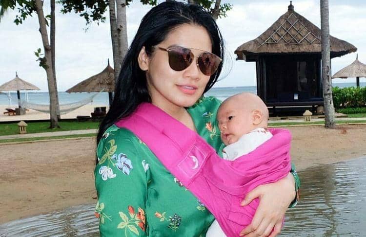 instagram.com/titikamal