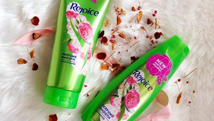 thetouchofyellow.com