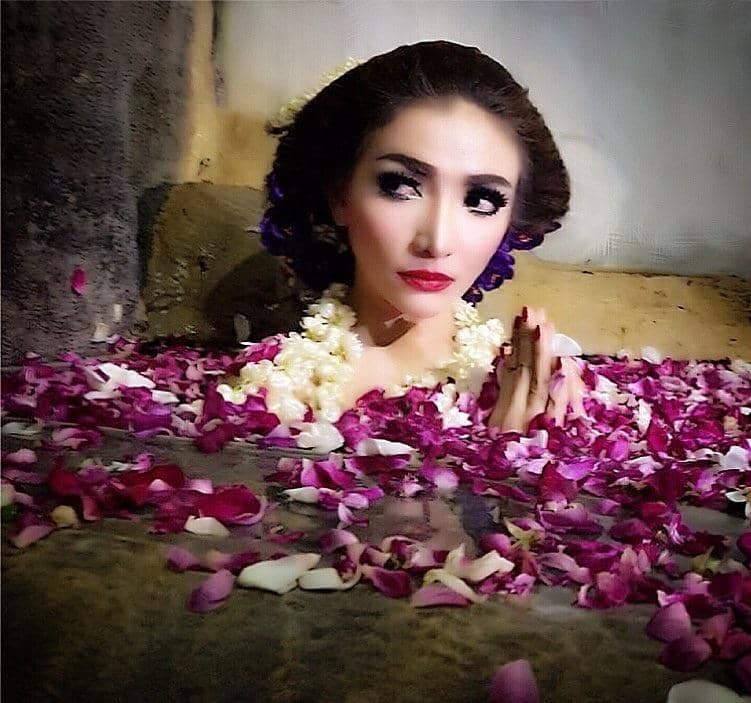 Instagram.com/roro.fitria1989