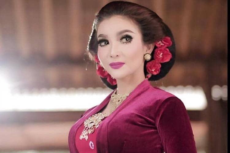 Instagram.com/roro.fitria1989