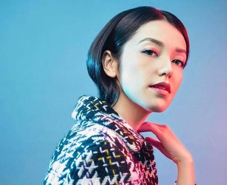 instagram.com/vaelovexia