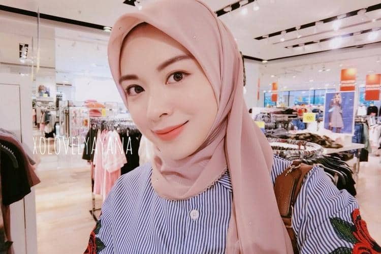 Instagram.com/@xolovelyayana