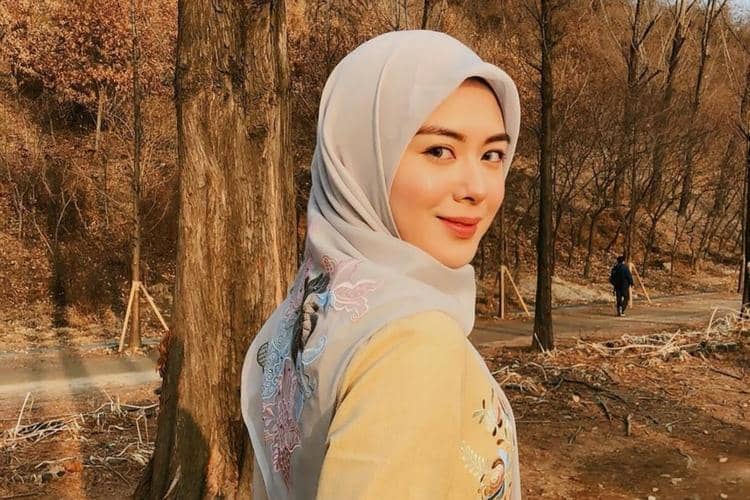 Instagram.com/@xolovelyayana/@hazrangah 