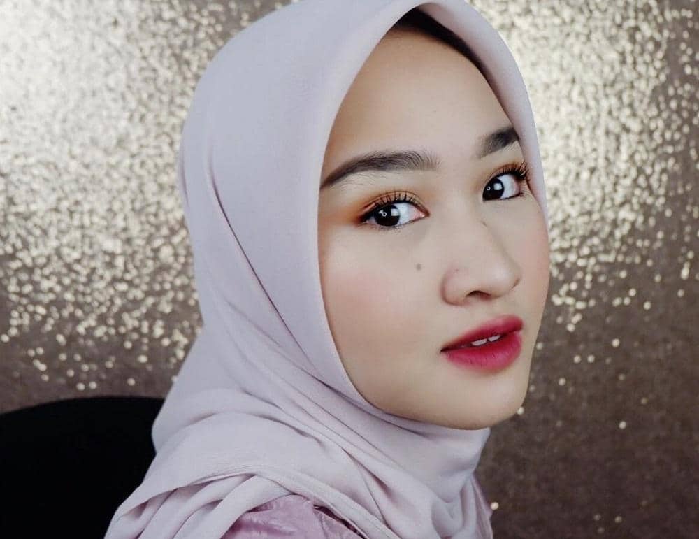 instagram.com/kiaraleswara