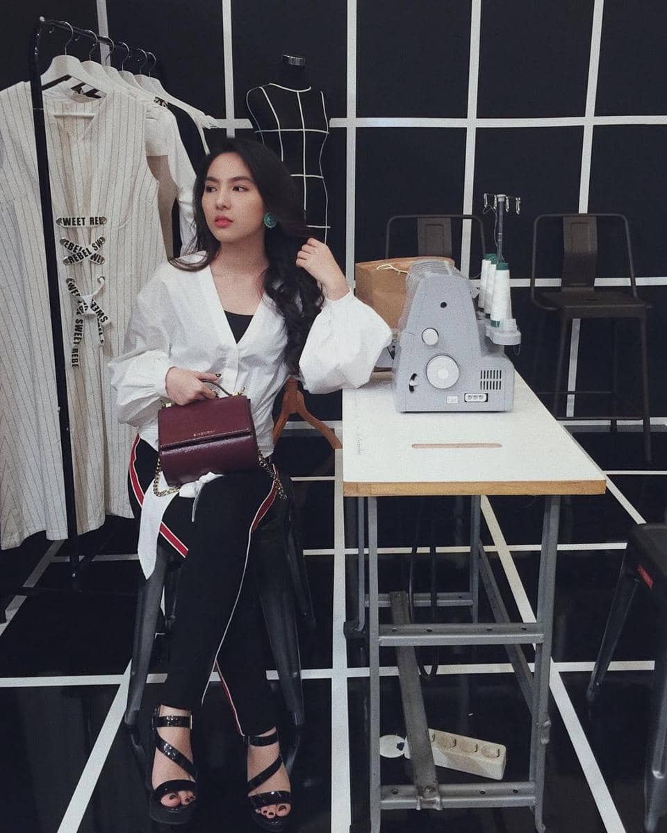 Instagram.com/deviennaaa