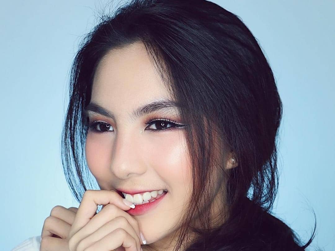 Instagram.com/deviennaaa