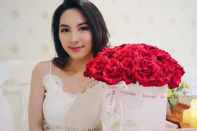 Instagram.com/@deviennaaa