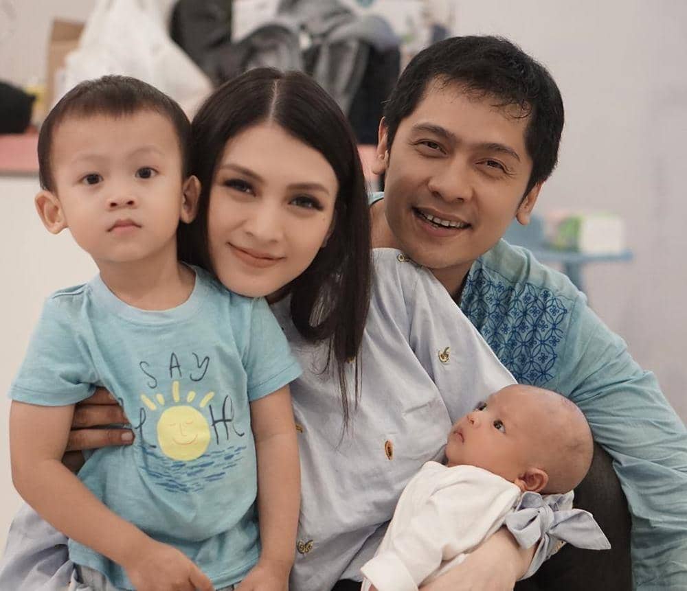 Instagram.com/donitabhubiy