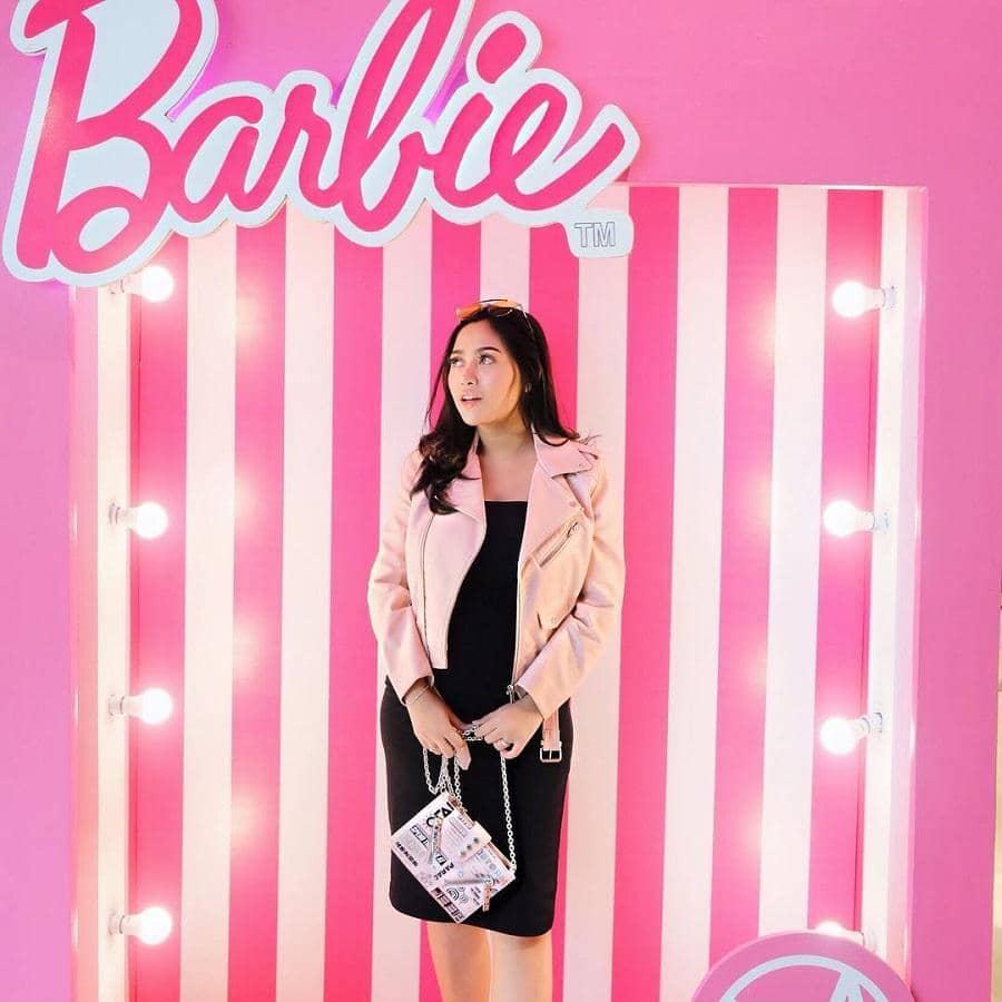 Instagram.com/rachelvennya