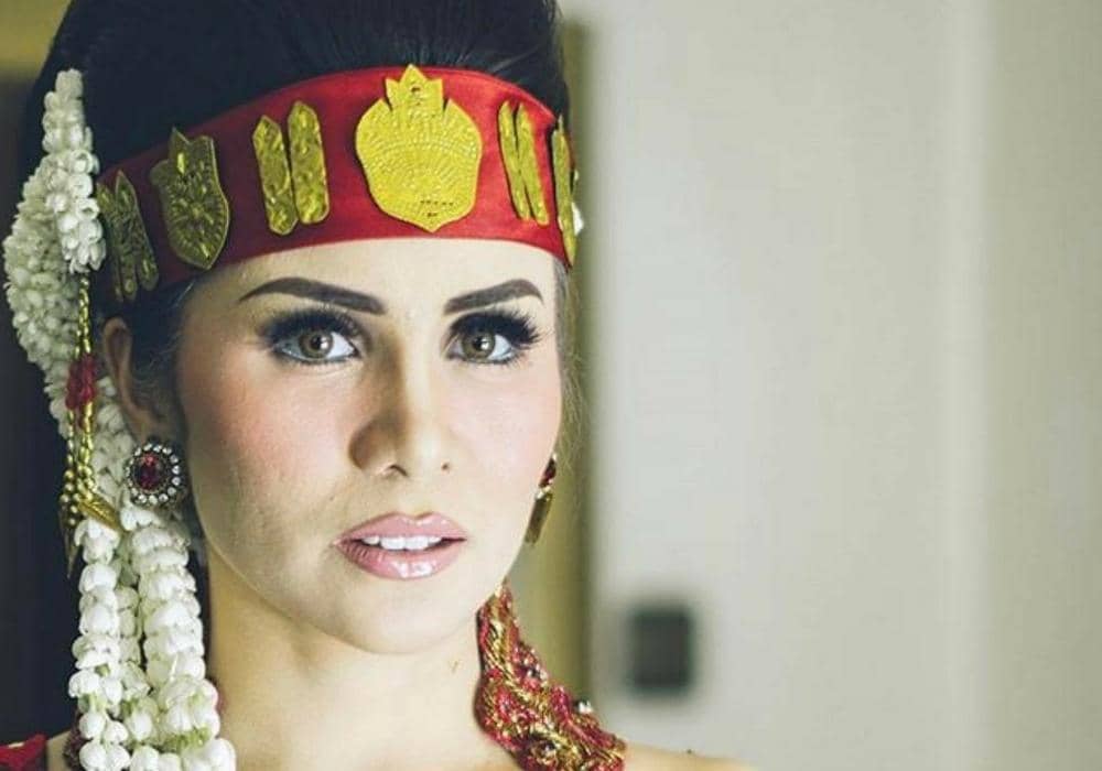 Instagram.com/therealmomogeisha