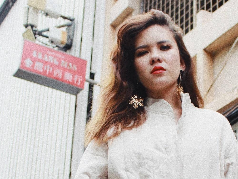 Photographer: Michael Richards, Stylist: Lindyra Cesara, Makeup Artist: Kay Mori, Outfits & Accessories: H&M