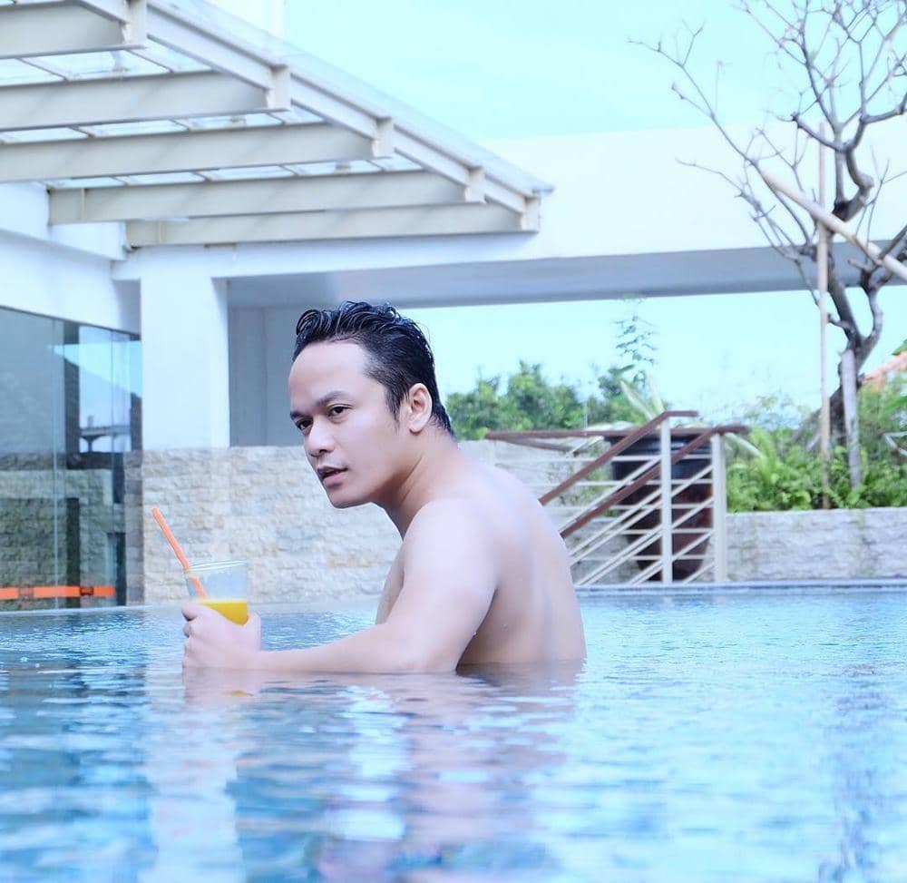 Instagram.com/titiessapoetra