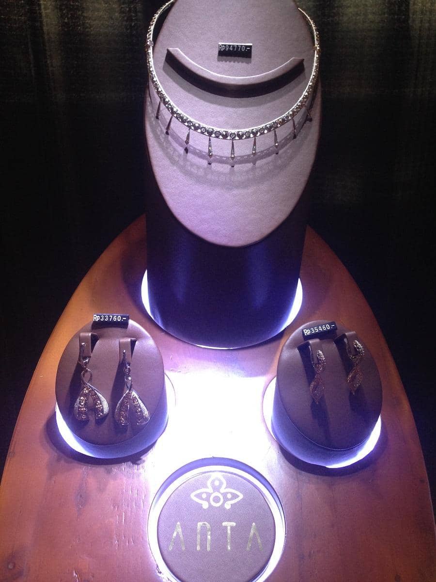 Popbela.com/ThePalace