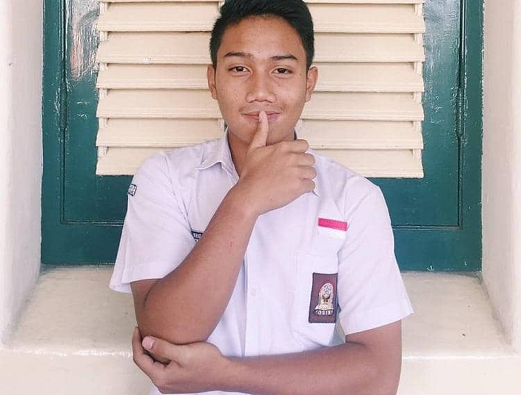 instagram.com/emmerilkahn