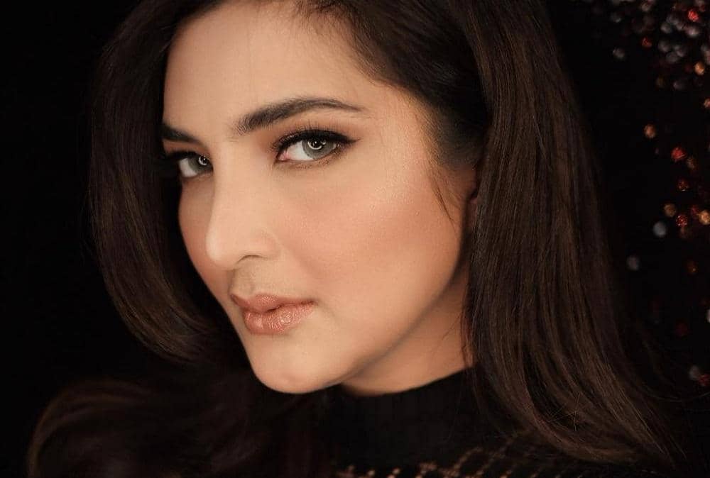 instagram.com/ashanty_ash