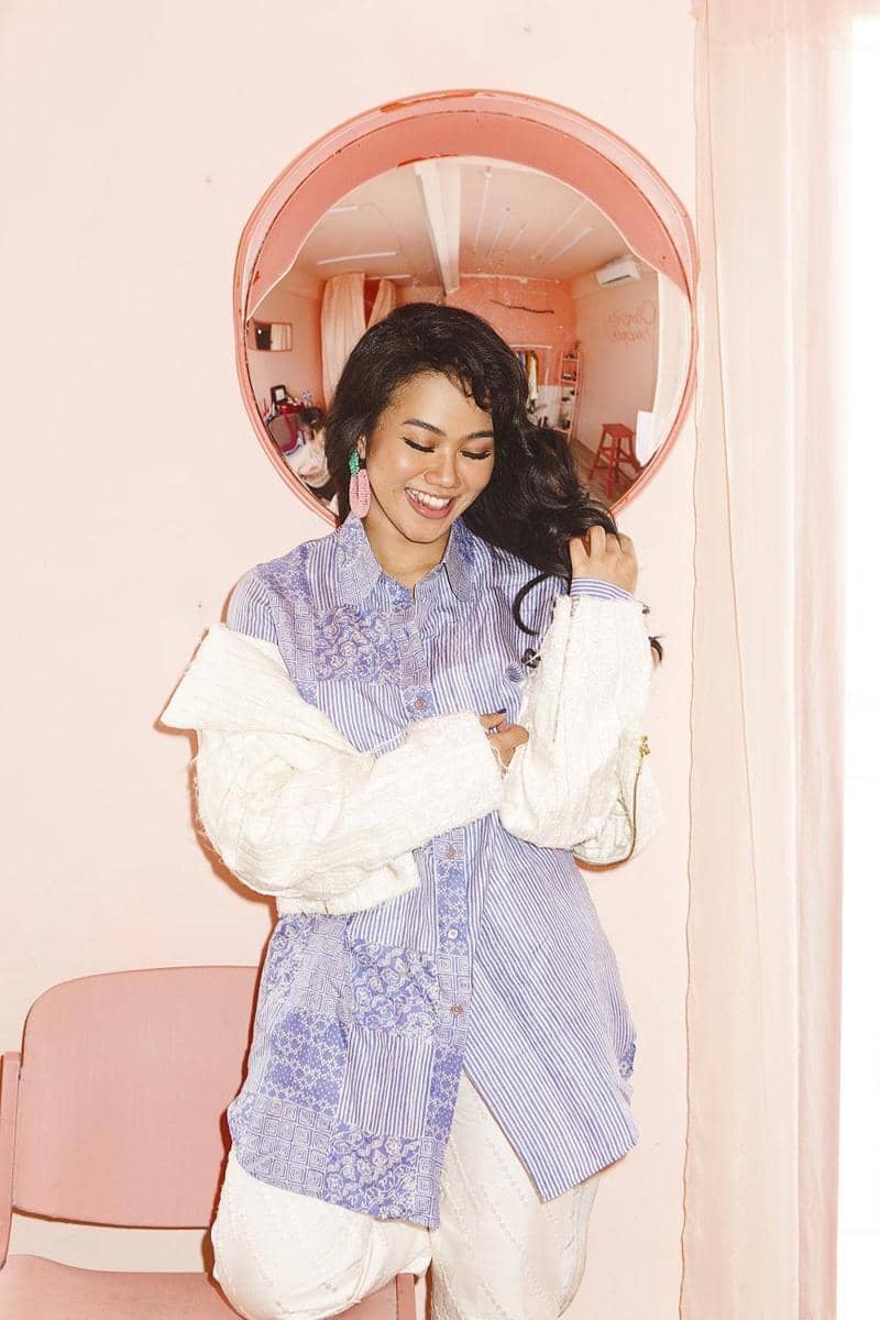 Photographer: Ila Schaffer, Stylist: Monica Nadira, Makeup Artist: Gisela Vianney, Outfits: Parang Kencana x Wilsen Willim, UNIQLO X Marimekko, Bershka, Accessories: ZARA