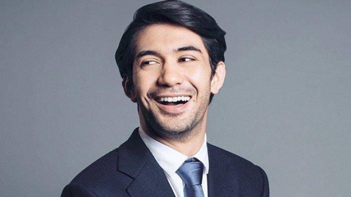 5 Tokoh Besar yang Berhasil Diperankan Oleh Reza Rahardian