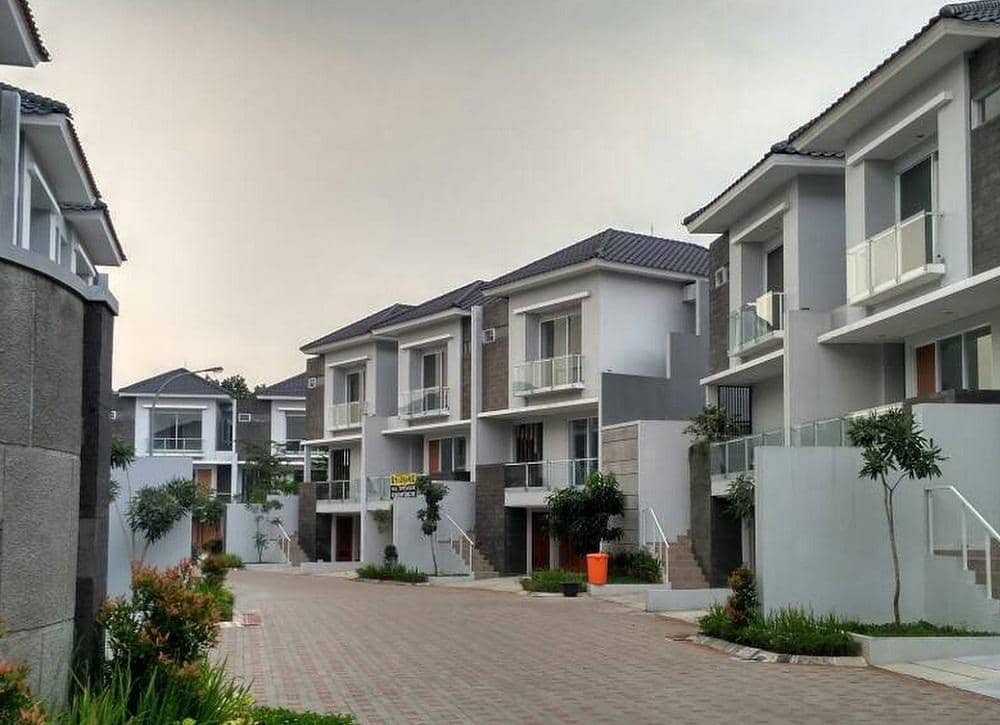 instagram.com/dissydesariresidence