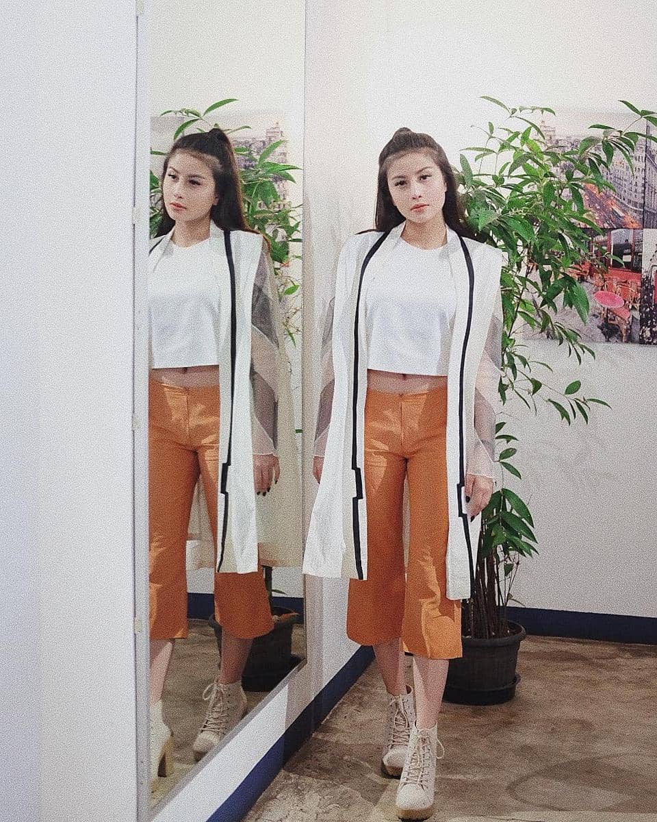 Instagram.com/Awkarin