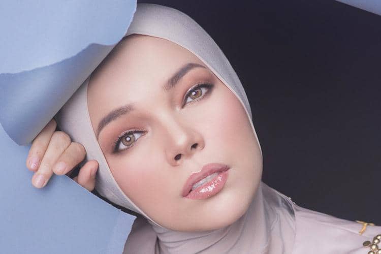 Instagram.com/@dewisandra/@riomotret