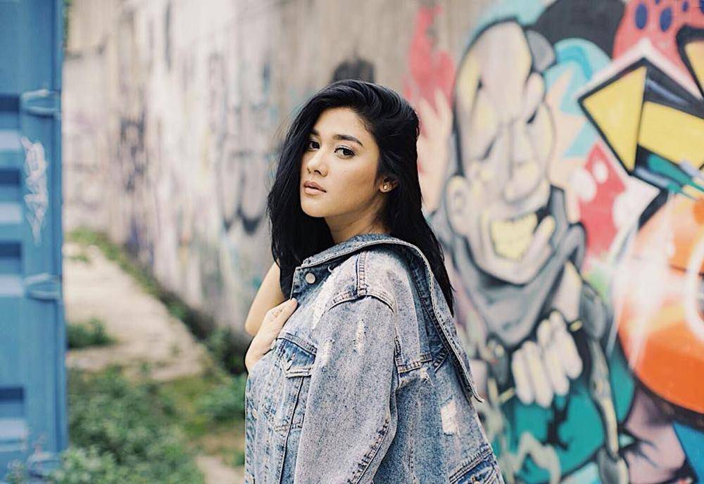 Jadi Korban Broken Home, 5 Artis Ini Berhasil Tunjukkan Prestasi