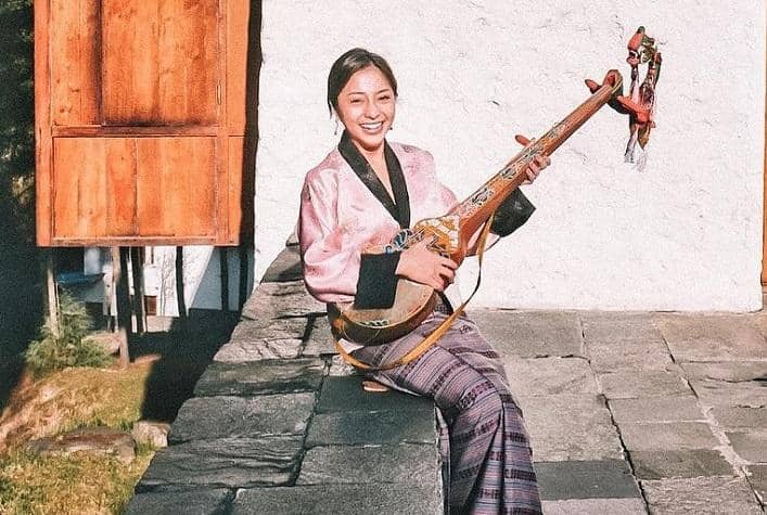 instagram.com/nikitawillyofficial94