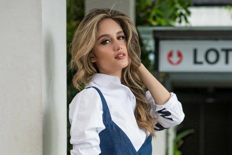 Instagram.com/@claurakiehl