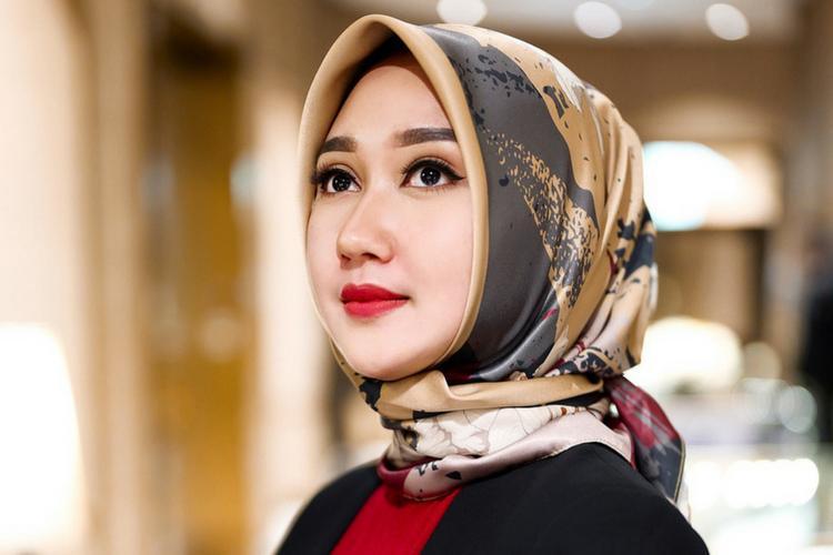 5 Gaya Makeup Dian Pelangi yang Bisa Jadi Inspirasi untuk Lebaran