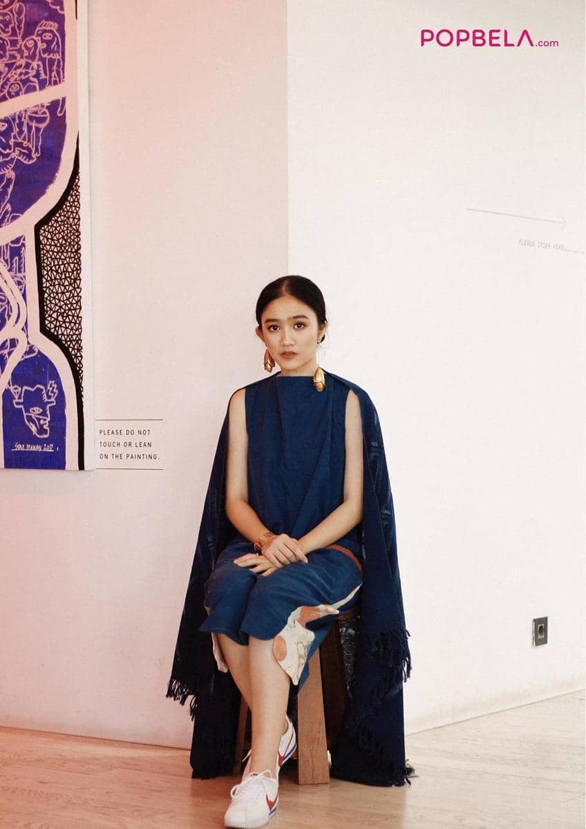 Photographer: Ivan Varth, Stylist: Lindyra Cesara, Makeup Artist: Kay Mori, Outfits: Imaji Studio -Accessories: Alenka & Margo, Location: OnThree, Senopati