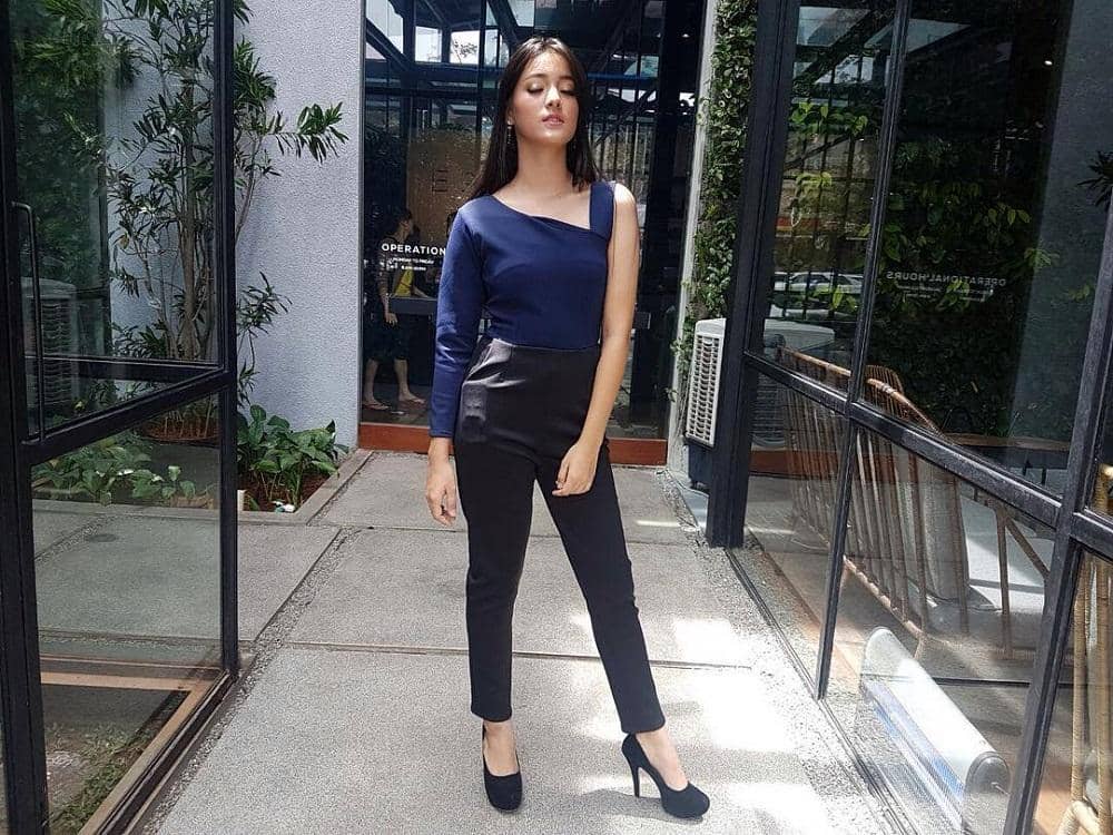 Instagram.com/mawar_eva