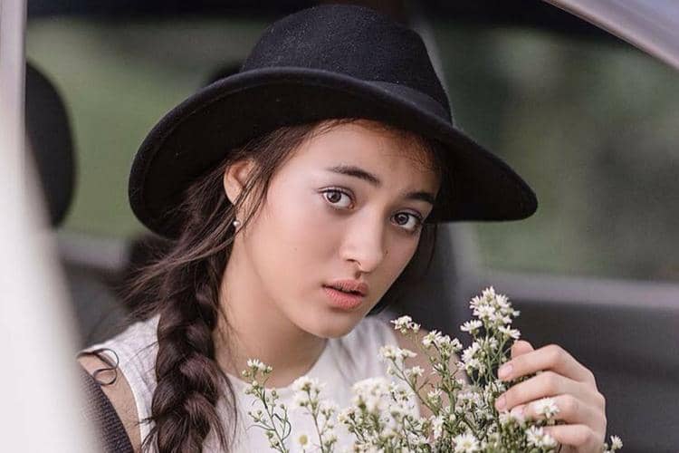 Instagram.om/@mawar_eva