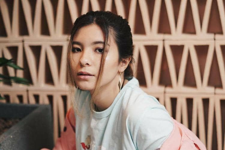 Instagram.com/@sharazaaa/@melodyamadeas