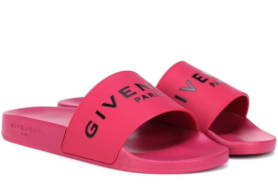 Cute! Trend Slide Sandal yang Hadir dengan Warna Pink