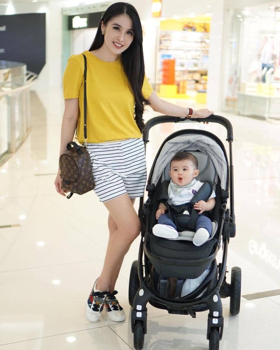 Instagram.com/sandradewi88