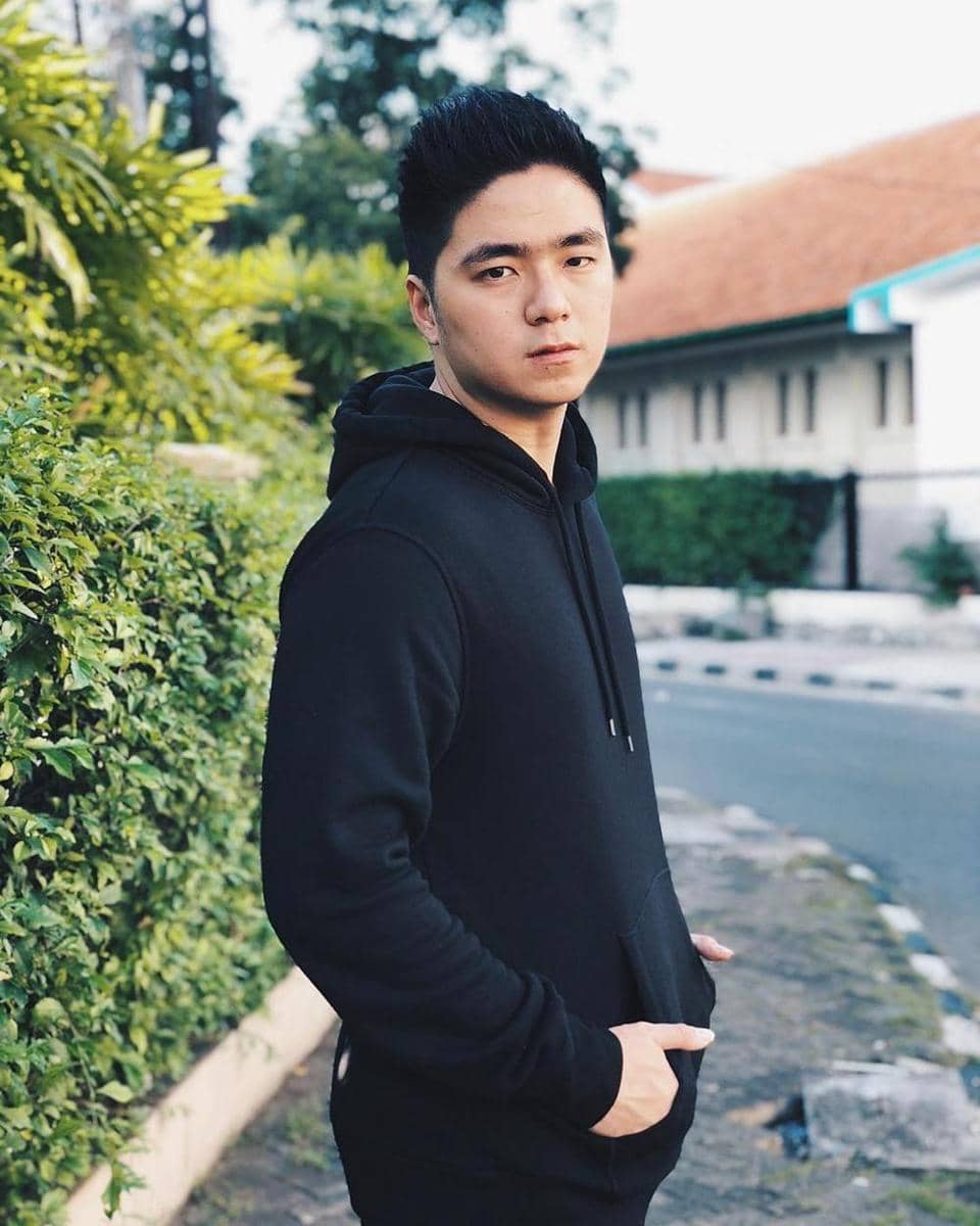 Instagram.com/ykhendrawan