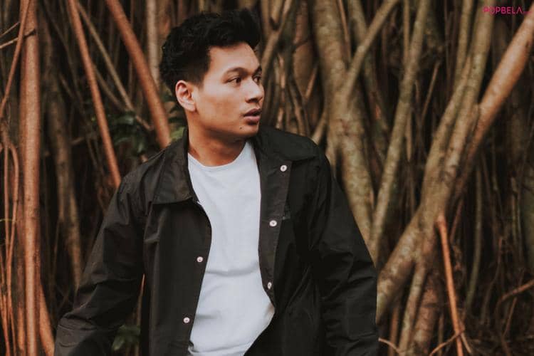 Photographer: Refa Adiredja, Fashion Editor: Michael Richards, MUA: Jilly Loren, Outfits: Champion, Stussy (Available at 707.co.id)