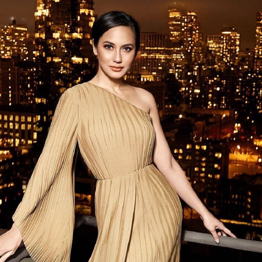 Instagram.com/pevpearce