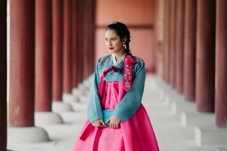 Instagram.com/@pevpearce