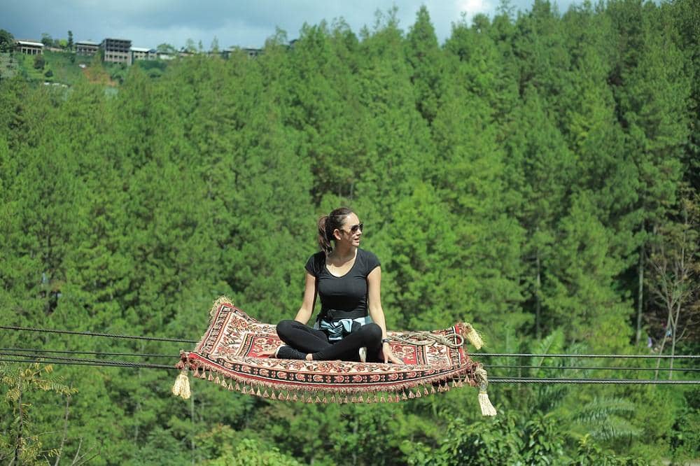 instagram.com/aurakasih