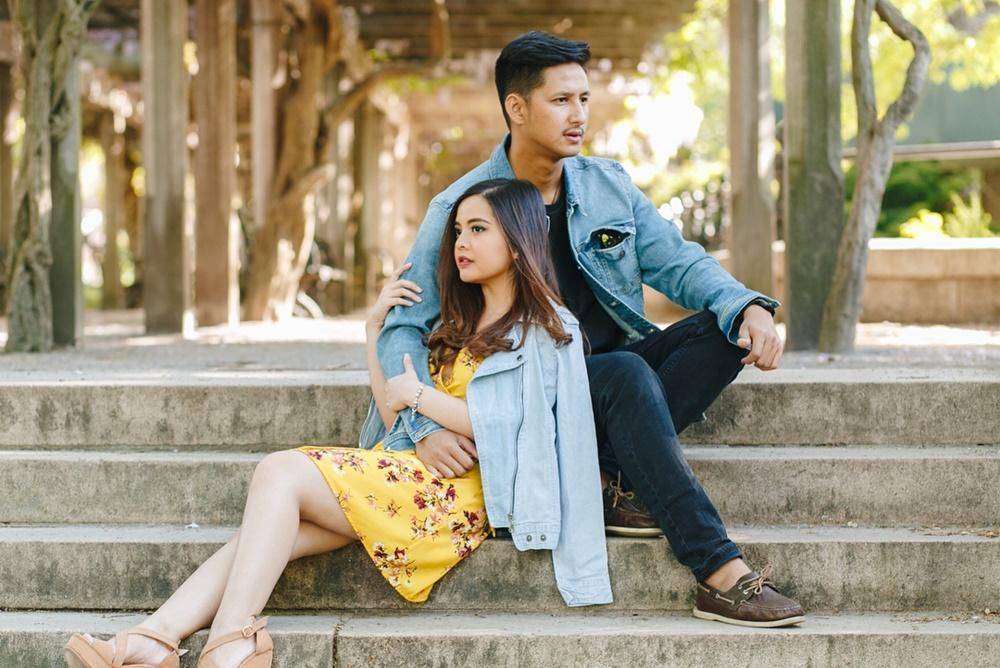 Keren! 5 Artis Ini Lakukan Foto Pre-Wedding Lebih dari Satu Kali