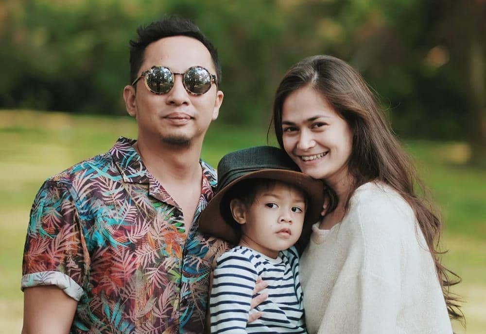 5 Artis Ini Sering Buat Tulisan Lucu dan Romantis untuk Istrinya