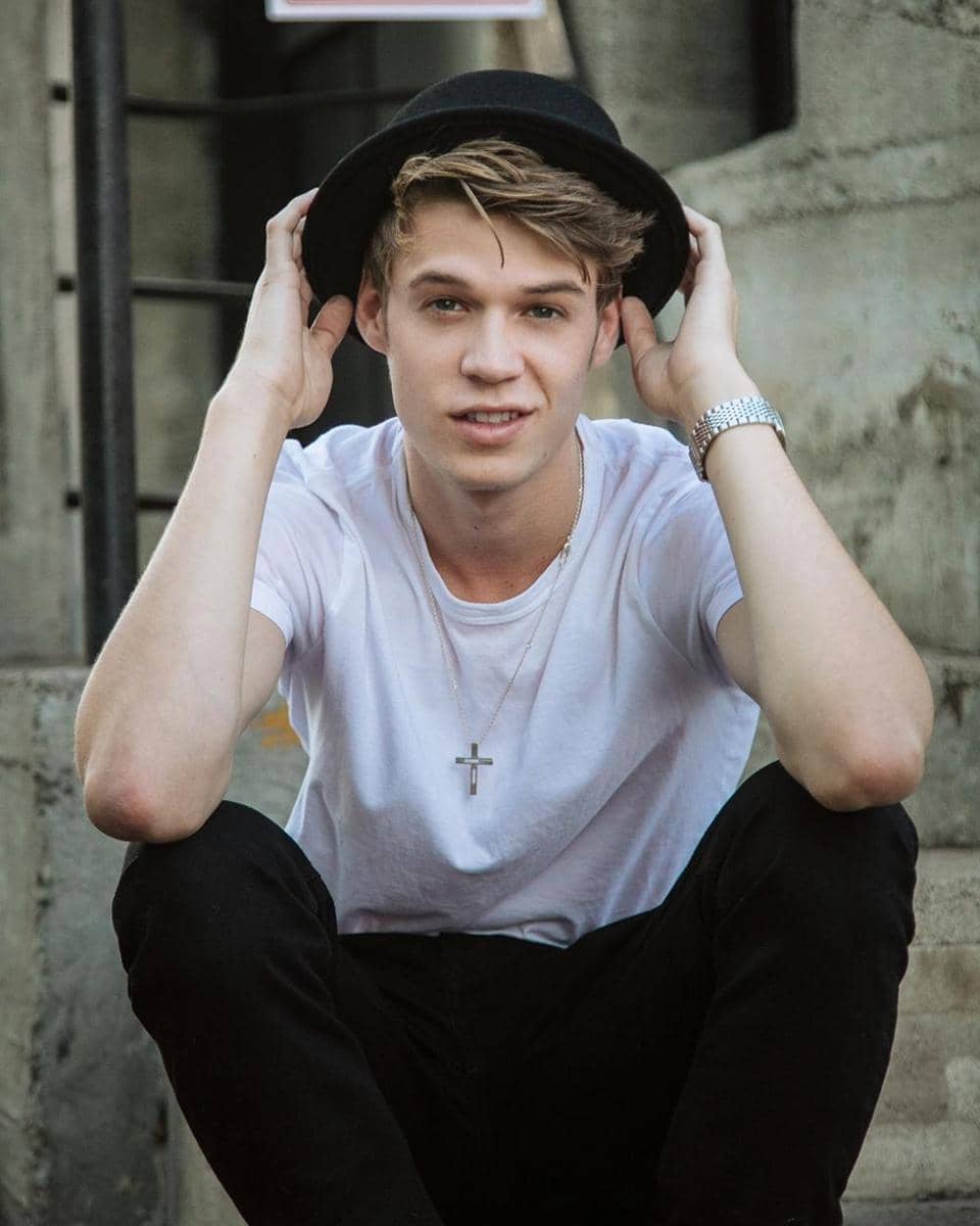 Instagram.com/colinford