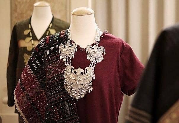 instagram.com/oscarlawalataculture