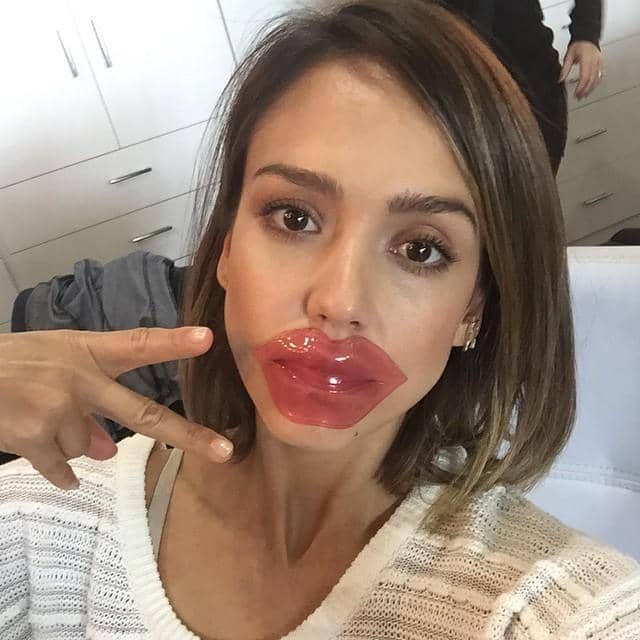 instagram.com/ jessicaalba