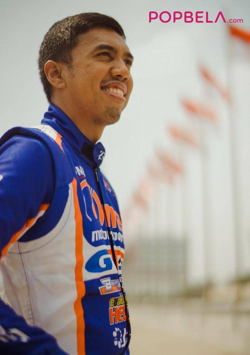 Photographer: Panji Indra, MUA: Jilly Loren, Location: Lapangan Banteng