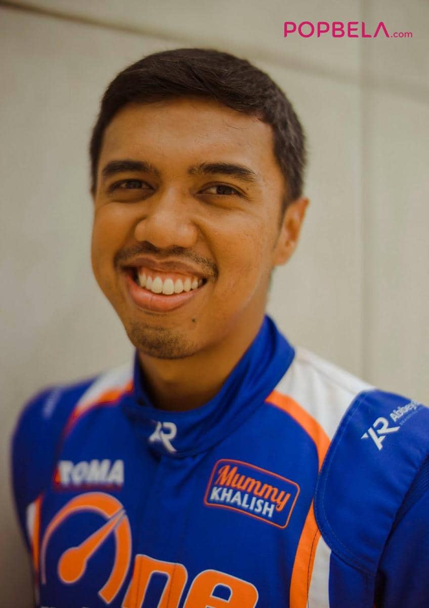 Photographer: Panji Indra, MUA: Jilly Loren, Location: Lapangan Banteng