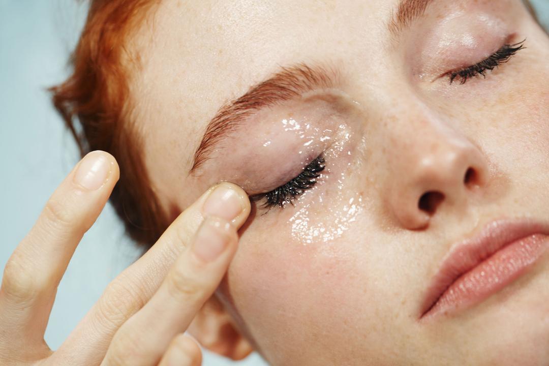Milk Cleanser vs Oil Cleanser, Manakah yang Lebih Baik?